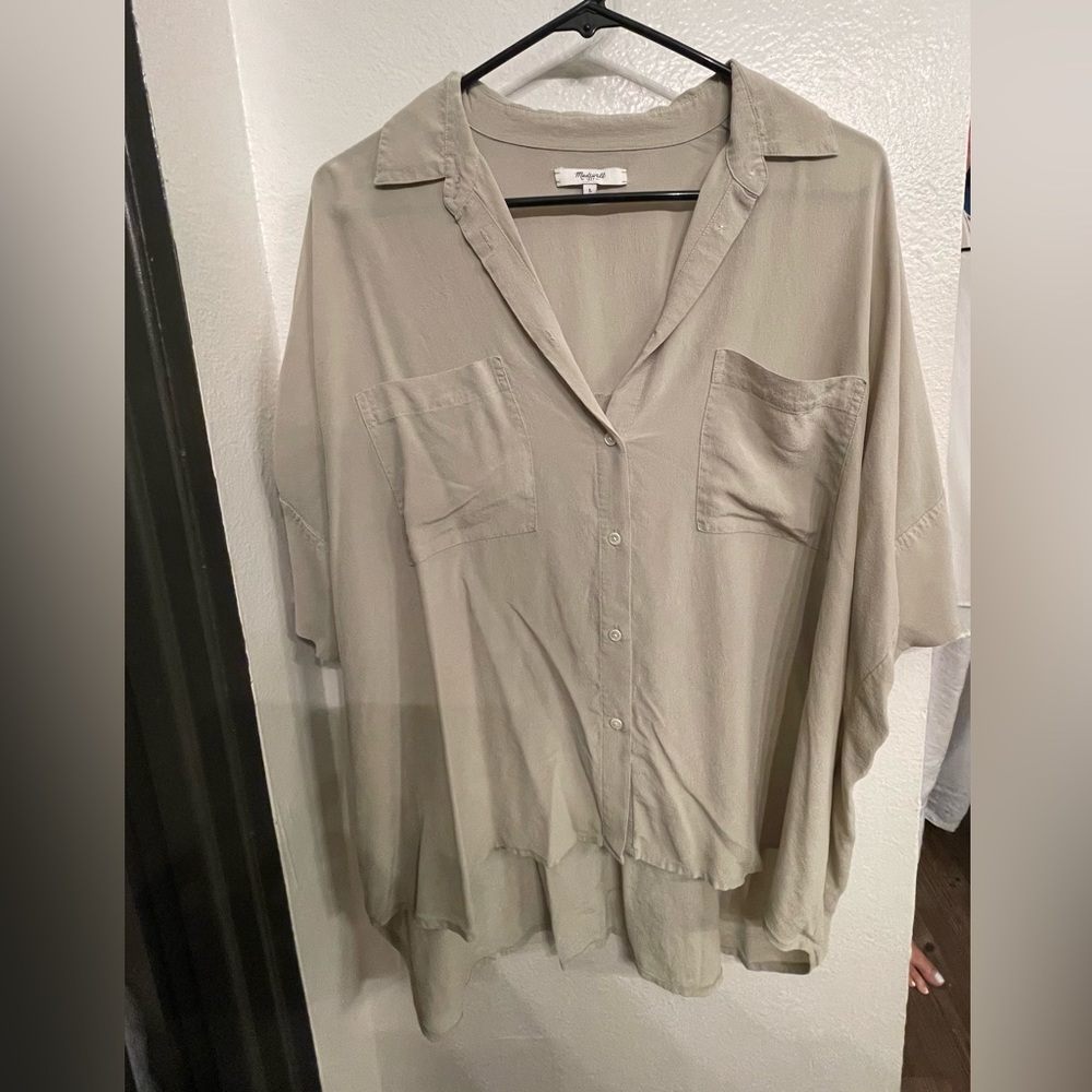 Madewell Lightweight Button-Front Oversized Blouse in Sage